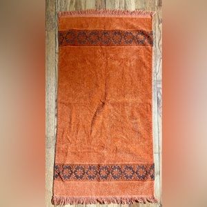 Vintage JCPenney Bath Towel Orange Fringe Cotton/Poly 22”x42”